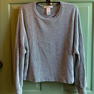 NWT blueish gray striped crop top Sz L